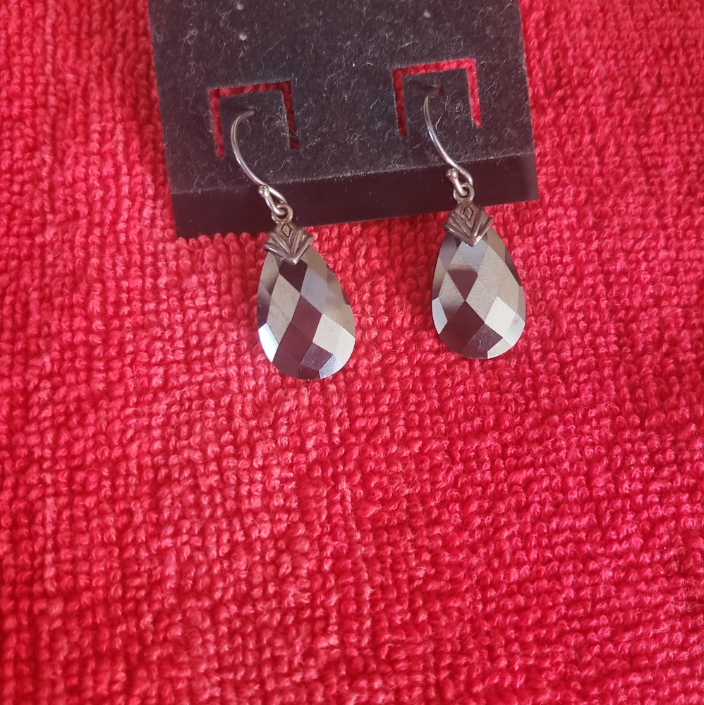 Silpada Gun Smoke earrings